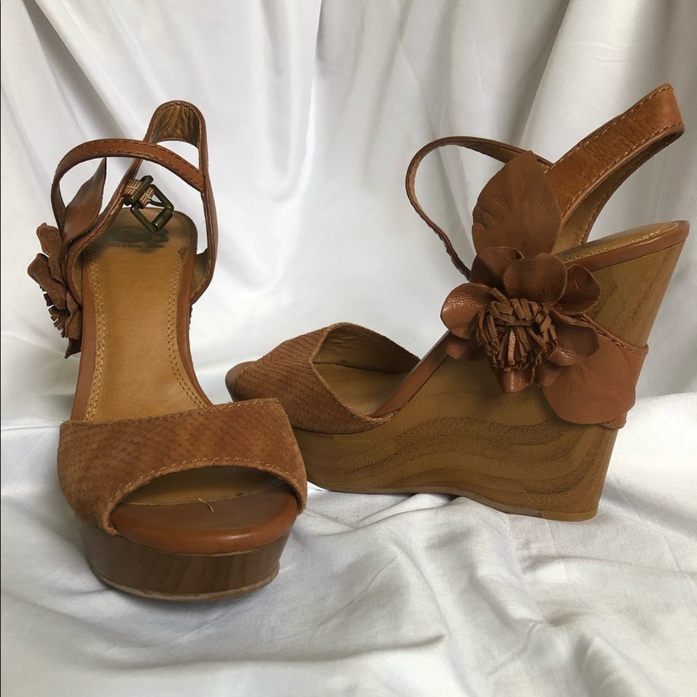 Gianni Bini Floral Wedges